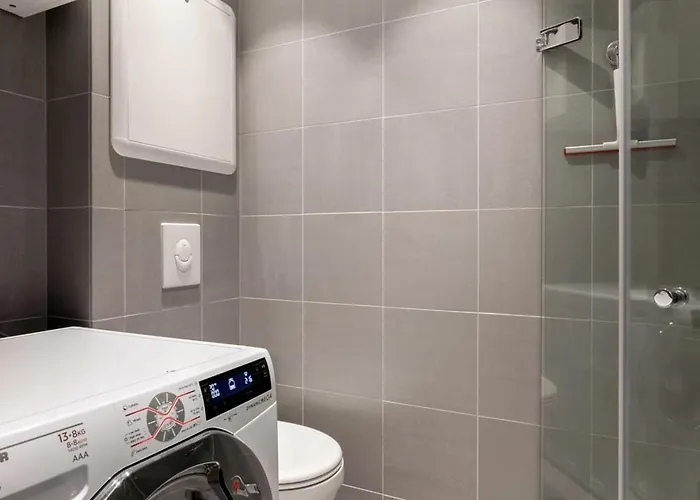 Enjoy Vibes Early Checkin Late Checkout