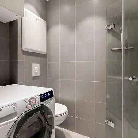 Enjoy Vibes Early Checkin Late Checkout